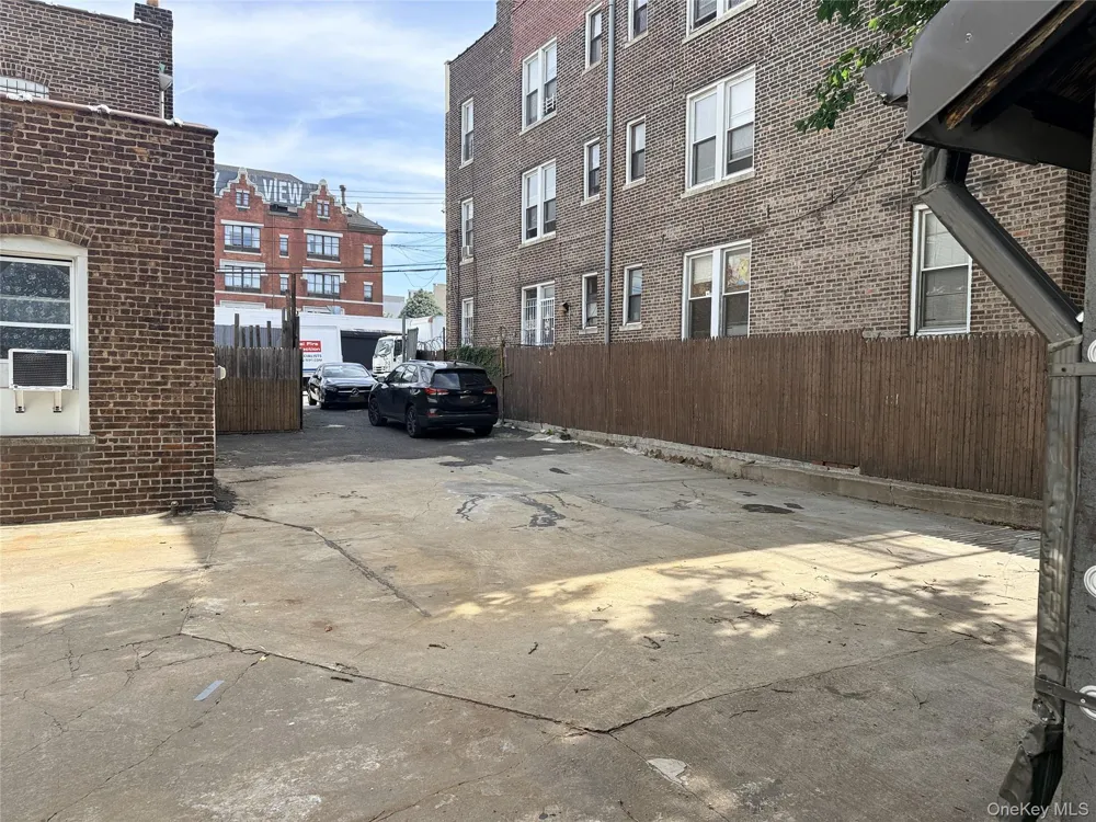 35-02 Bradley Avenue Long Island City, NY 11101