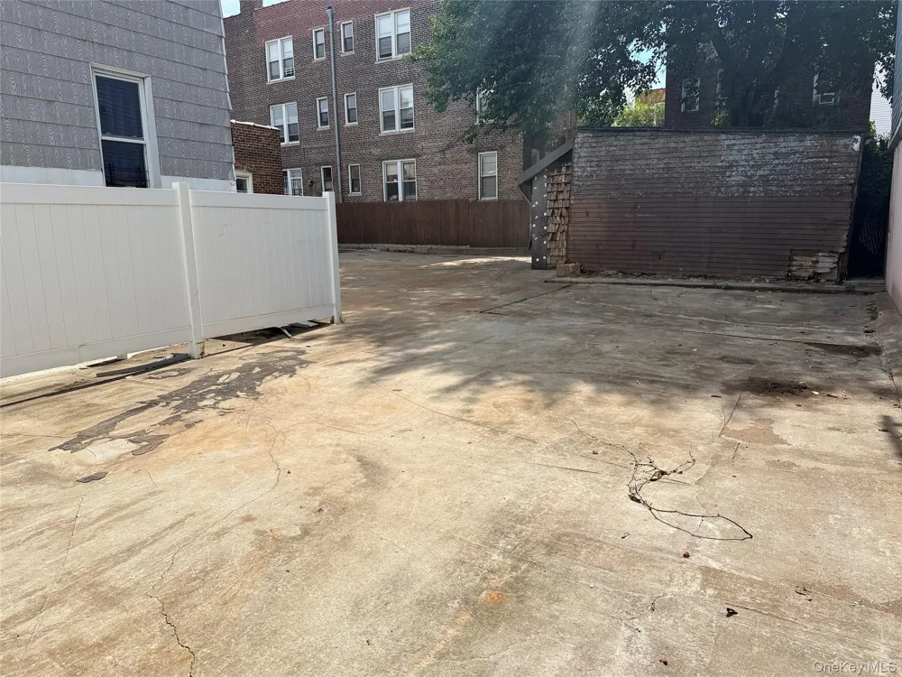 35-02 Bradley Avenue Long Island City, NY 11101