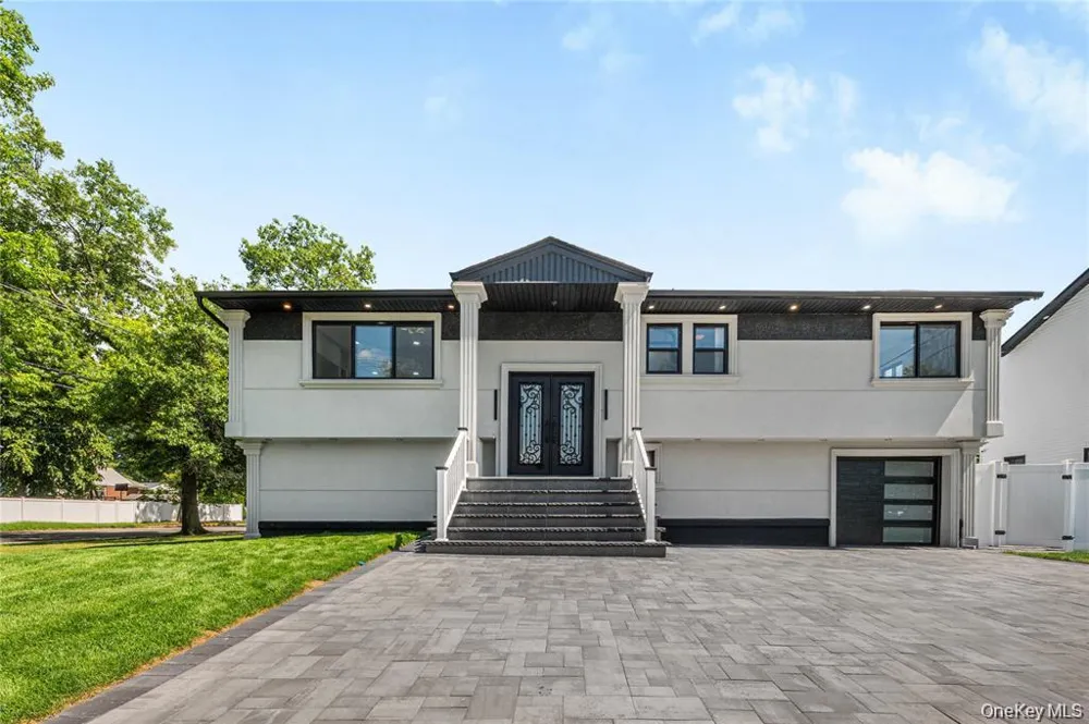 274 Central Park Road Plainview, NY 11803