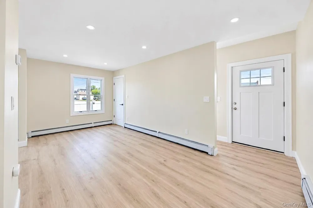 891 S Bay Street Lindenhurst, NY 11757