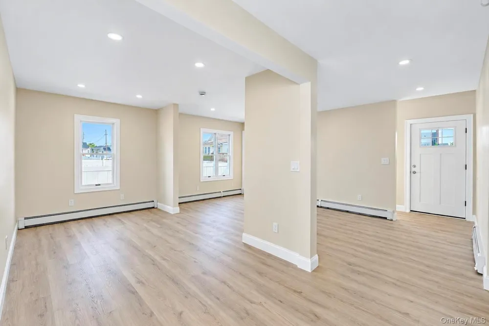891 S Bay Street Lindenhurst, NY 11757