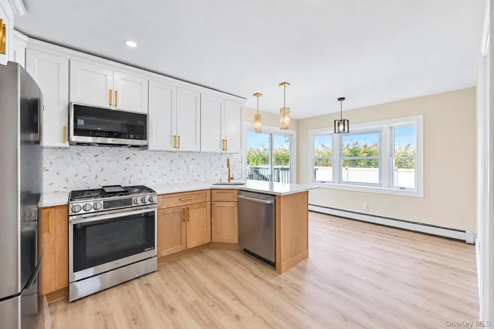 891 S Bay Street Lindenhurst, NY 11757