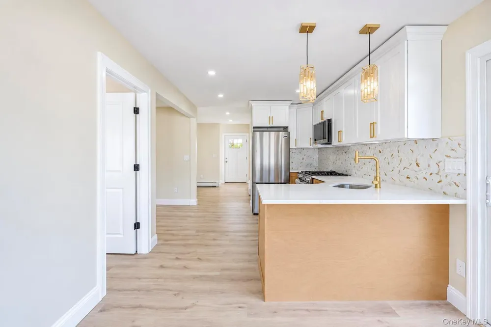 891 S Bay Street Lindenhurst, NY 11757