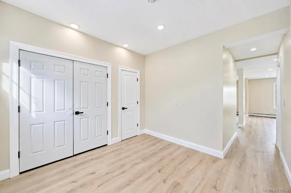 891 S Bay Street Lindenhurst, NY 11757