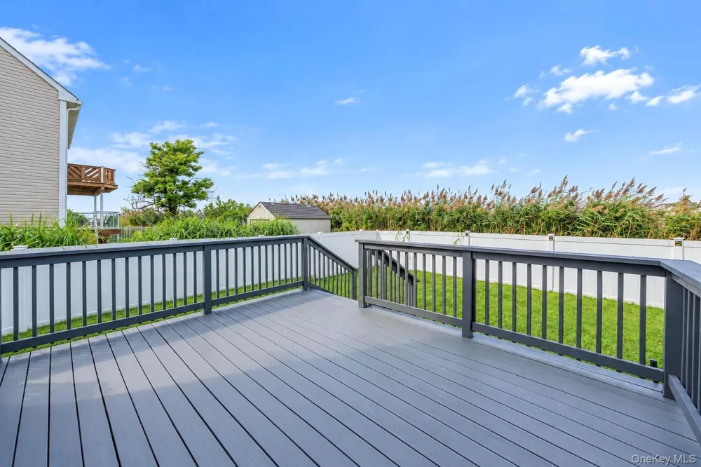 891 S Bay Street Lindenhurst, NY 11757