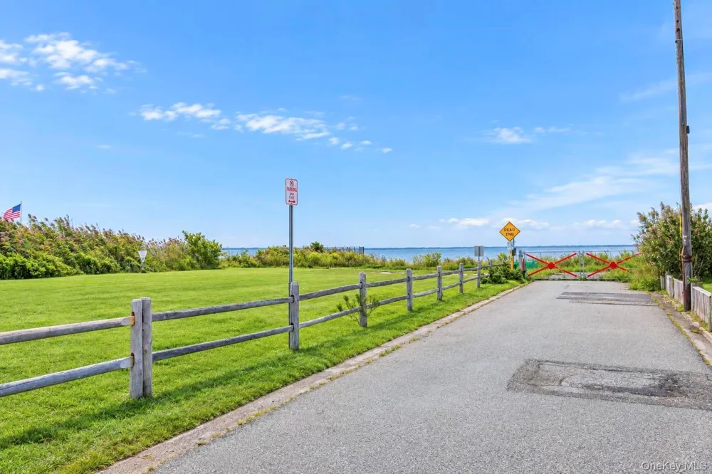 891 S Bay Street Lindenhurst, NY 11757