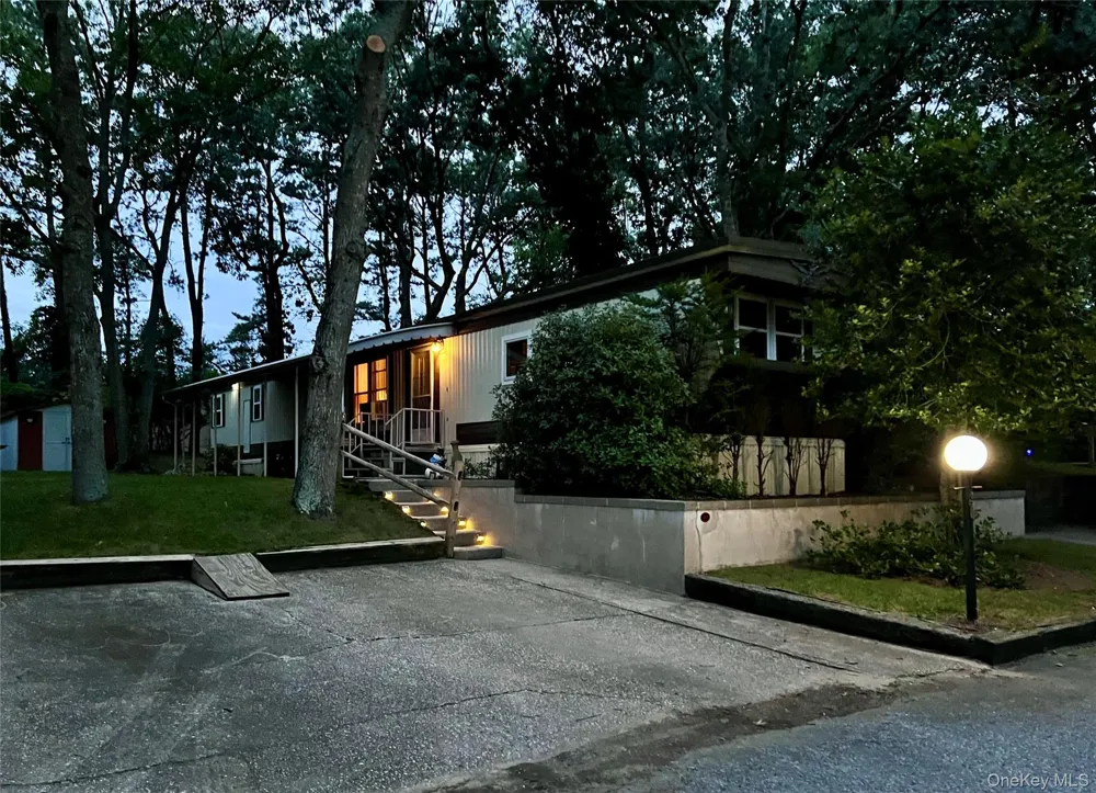 433 Mill Road #91 Calverton, NY 11933
