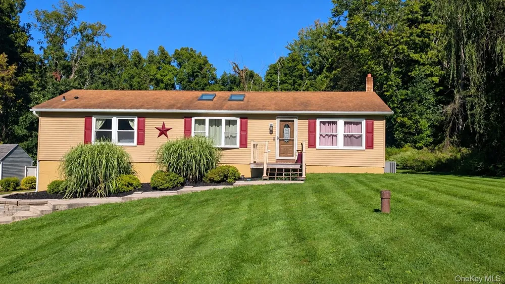 97 Heselton Drive Slate Hill, NY 10973