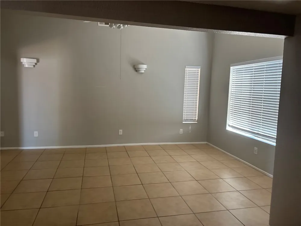 42946 39th Street W Lancaster, CA 93536