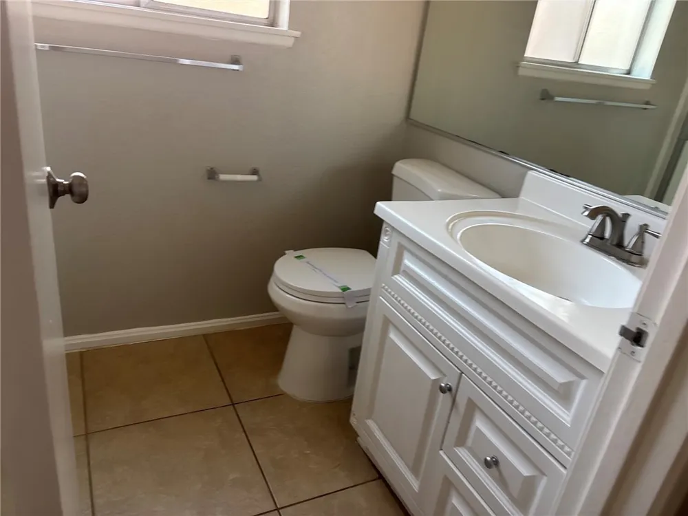 42946 39th Street W Lancaster, CA 93536