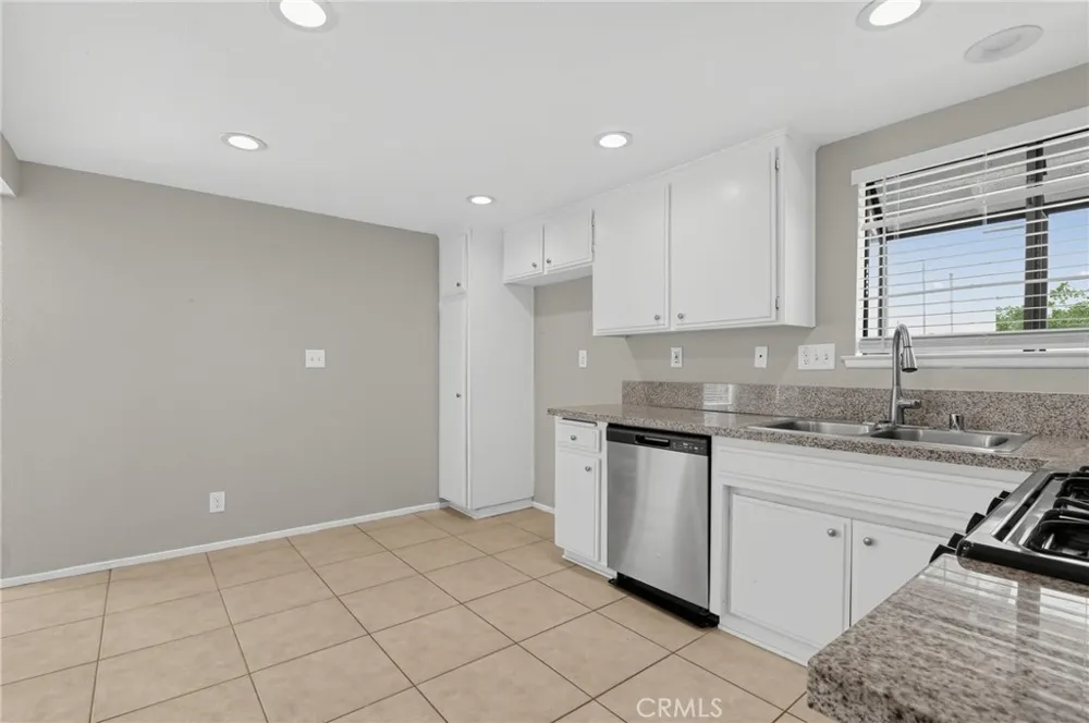 42946 39th Street W Lancaster, CA 93536