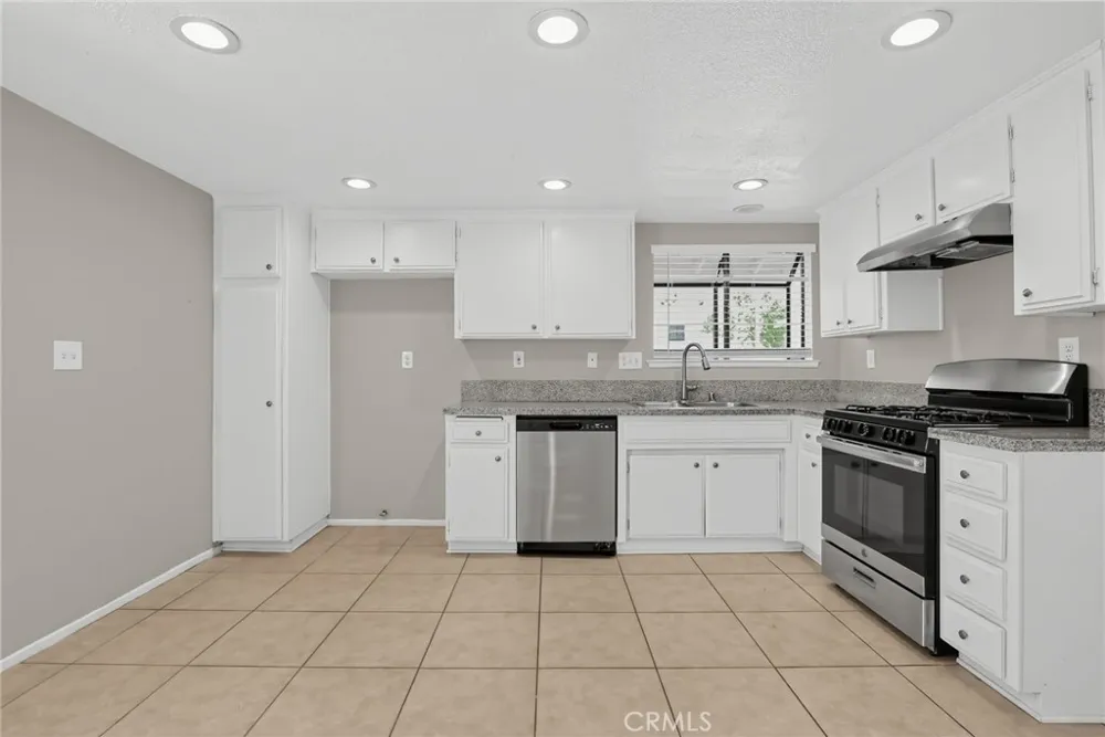 42946 39th Street W Lancaster, CA 93536