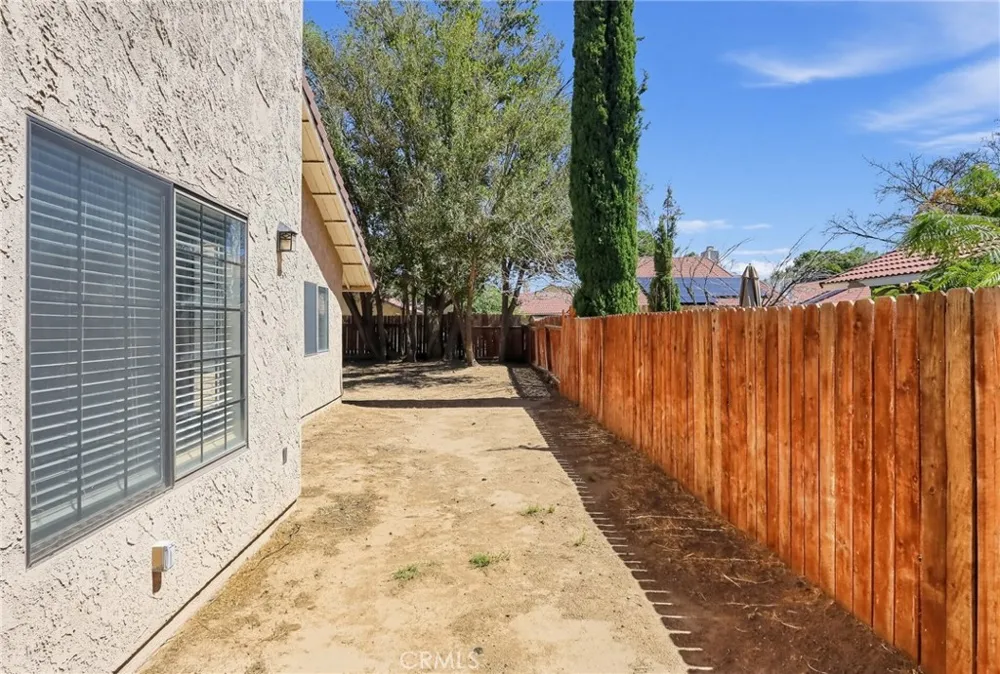 42946 39th Street W Lancaster, CA 93536