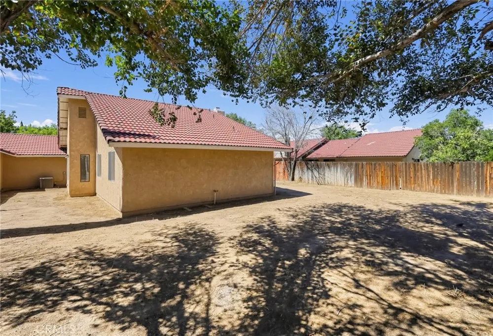 42946 39th Street W Lancaster, CA 93536