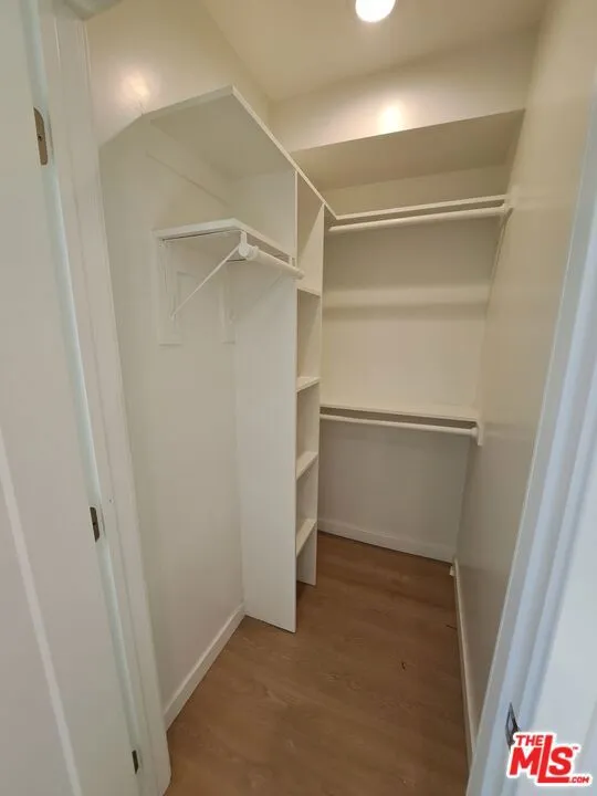 5631 Whitnall Highway Los Angeles, CA 91601