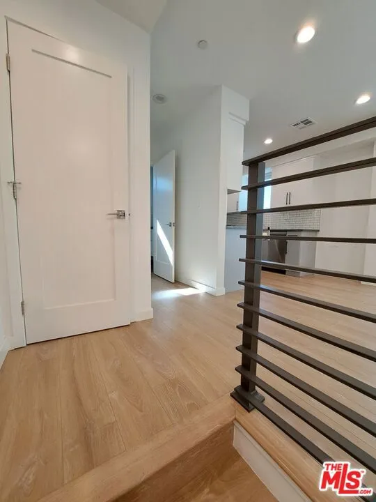 5631 Whitnall Highway Los Angeles, CA 91601