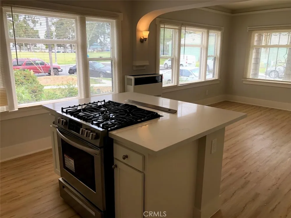 920 Park Long Beach, CA 90813