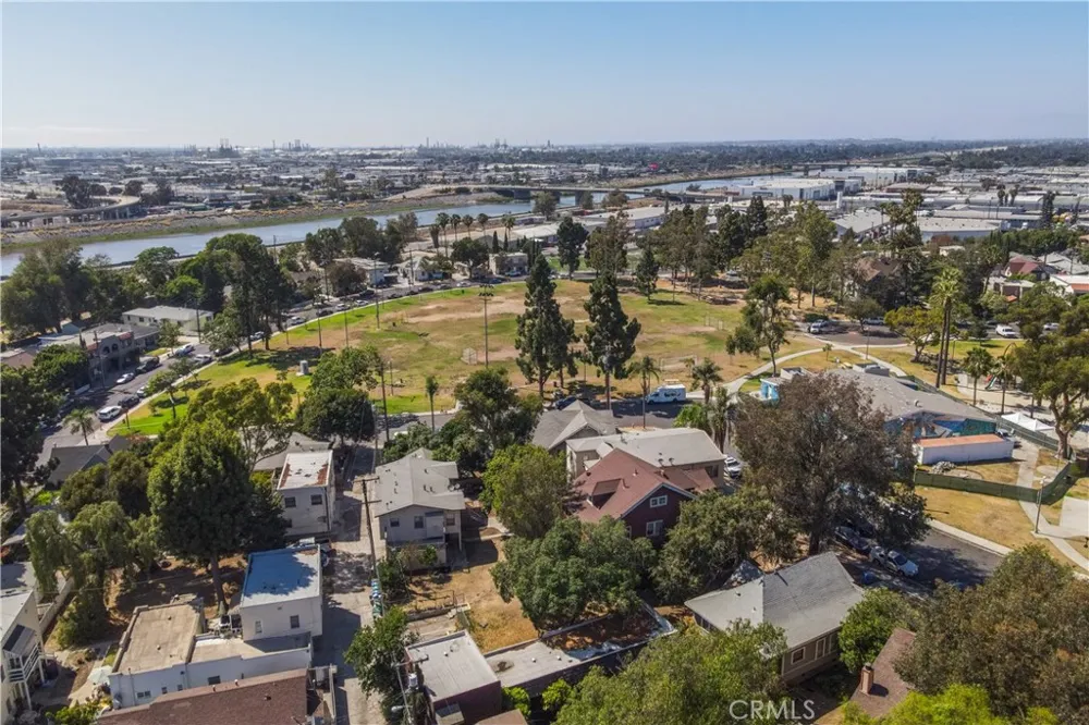 920 Park Long Beach, CA 90813