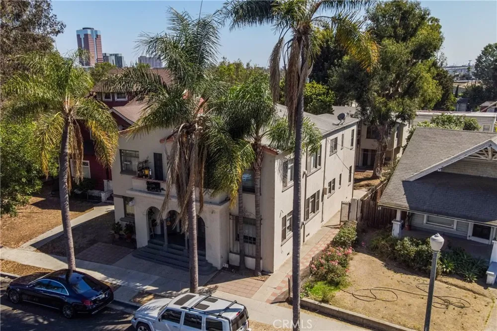 920 Park Long Beach, CA 90813