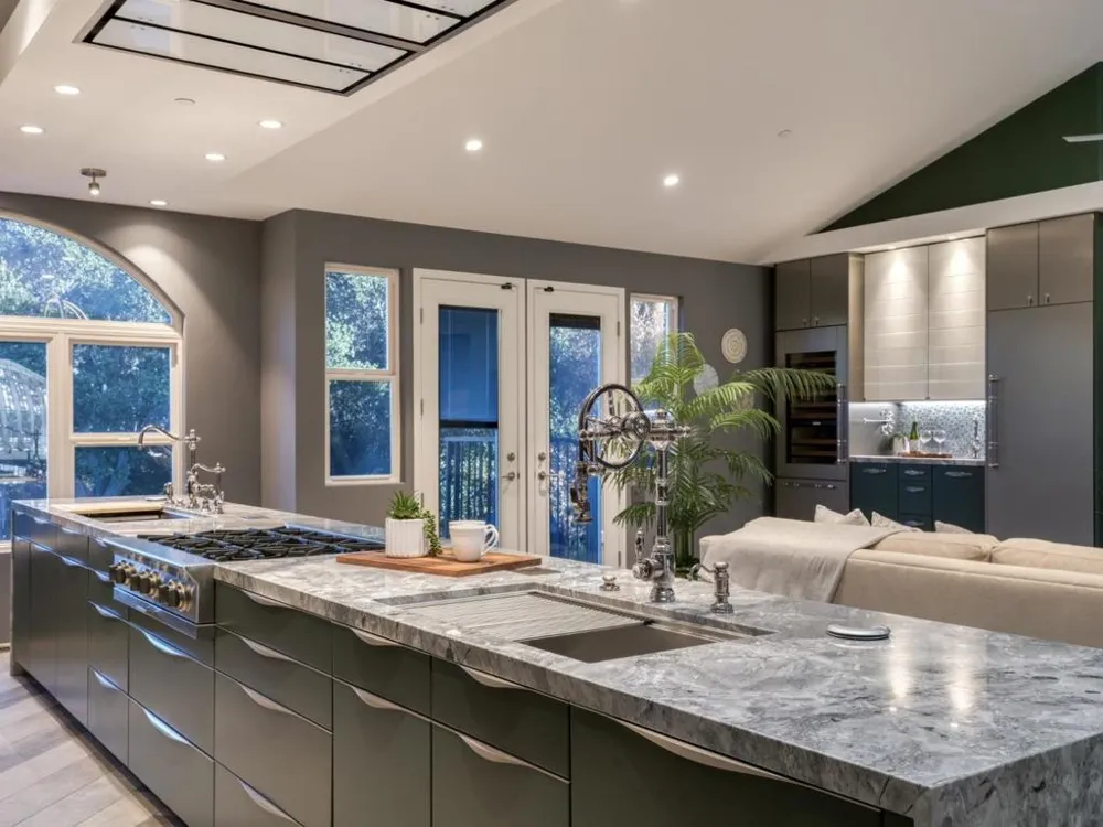 23715 Determine Lane Monterey, CA 93940