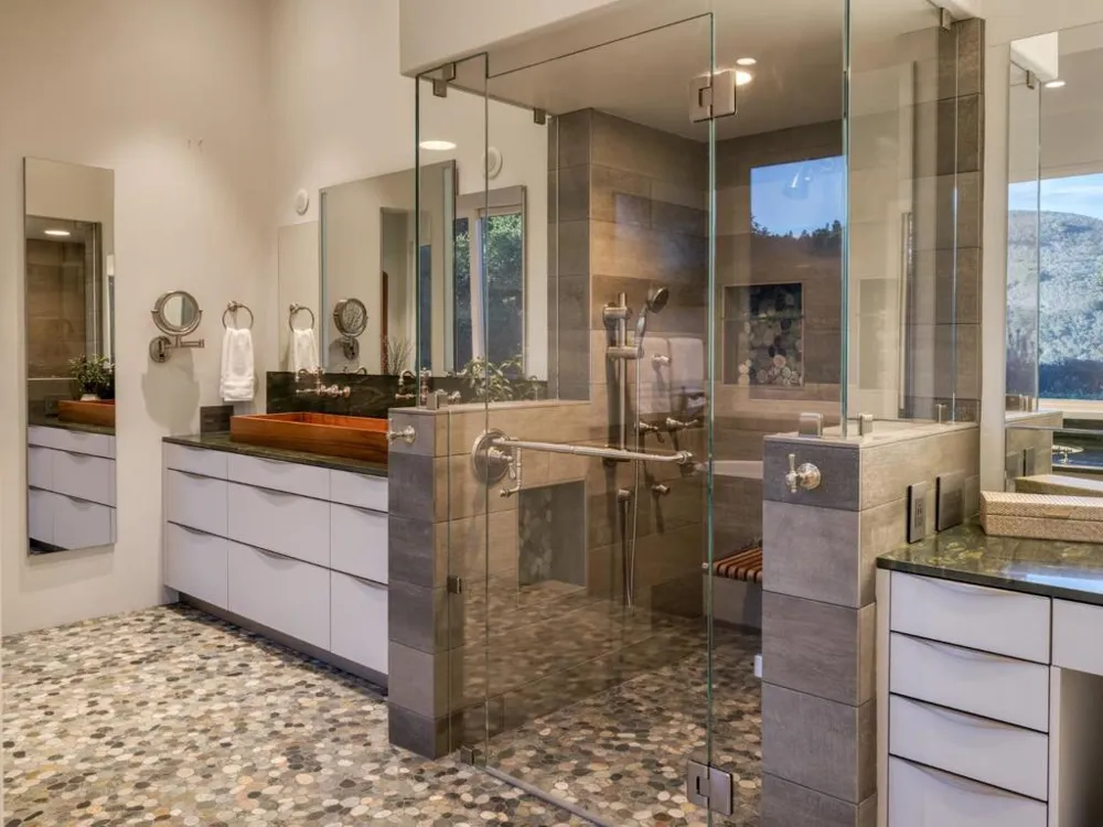 23715 Determine Lane Monterey, CA 93940