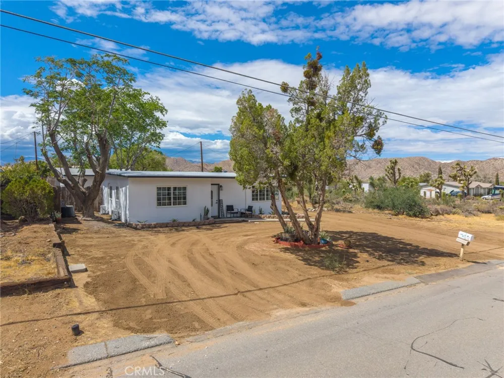 7888 Fox Trail Yucca Valley, CA 92284