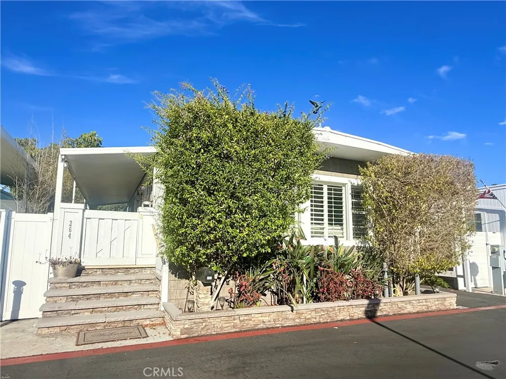 264 Mayflower Newport Beach, CA 92660