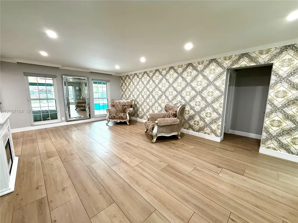 580 NW 66th Ave Plantation, FL 33317