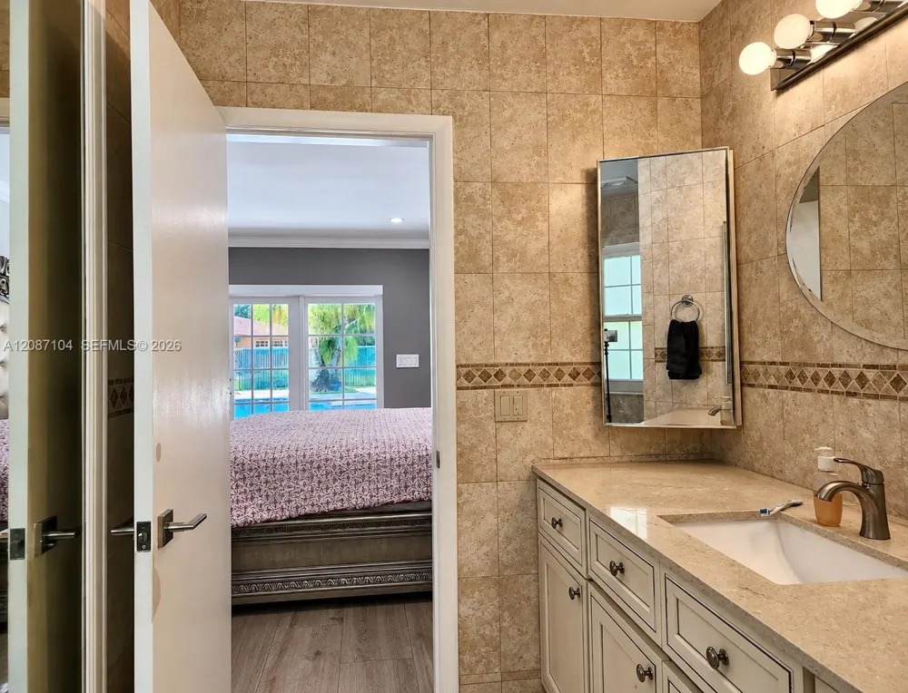 580 NW 66th Ave Plantation, FL 33317