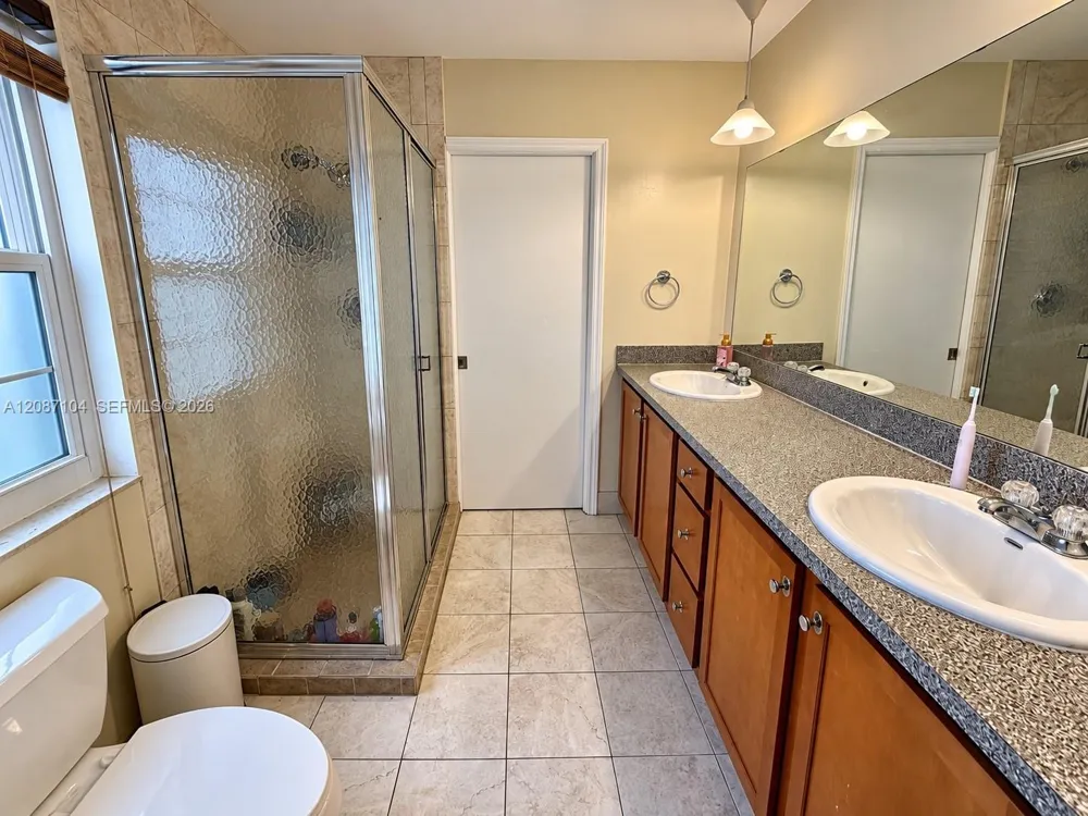 580 NW 66th Ave Plantation, FL 33317