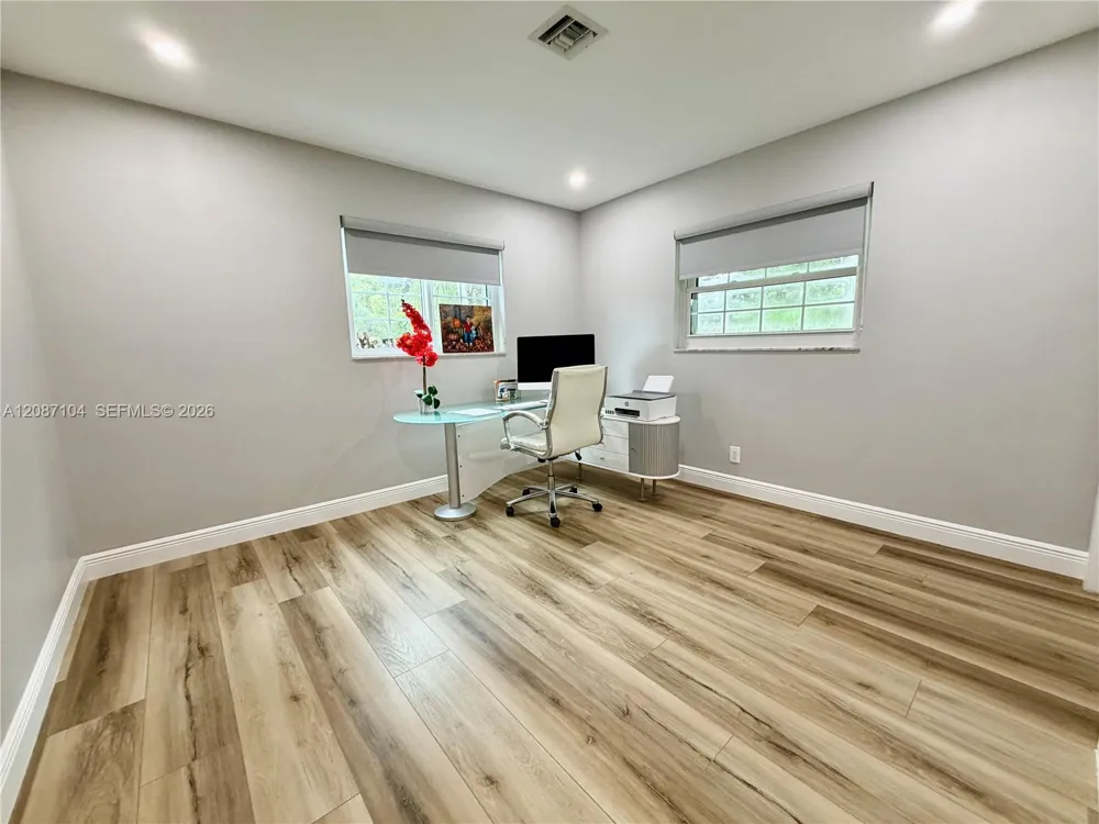 580 NW 66th Ave Plantation, FL 33317