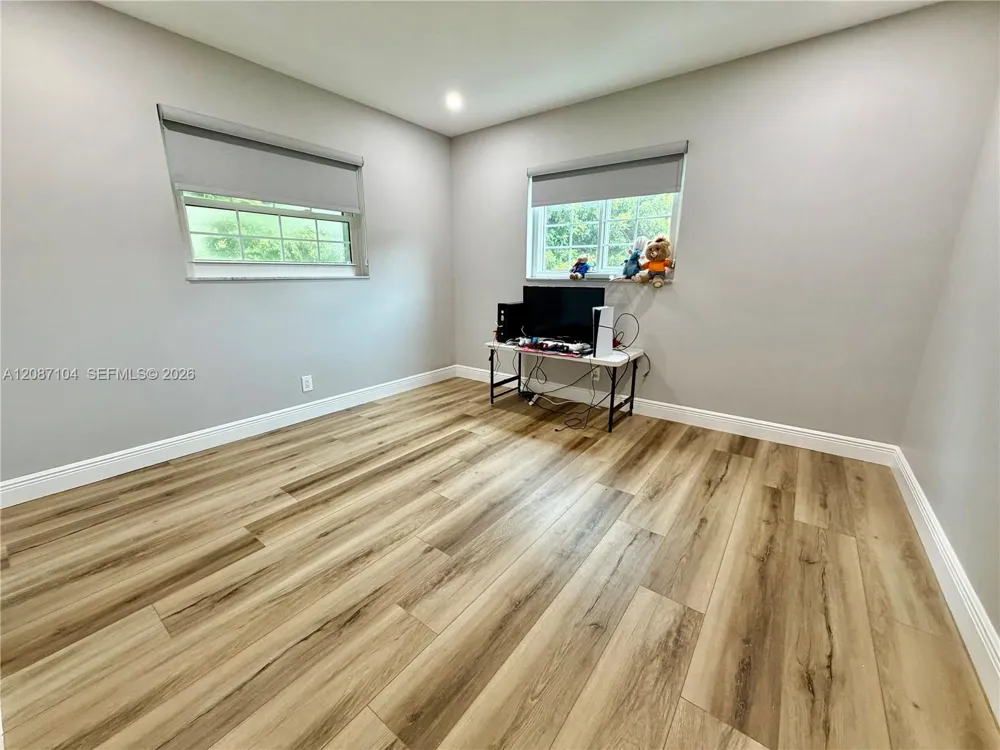 580 NW 66th Ave Plantation, FL 33317