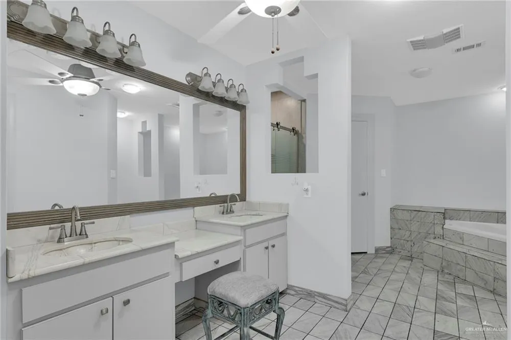 3207 E San Luis Circle Mission, TX 78573