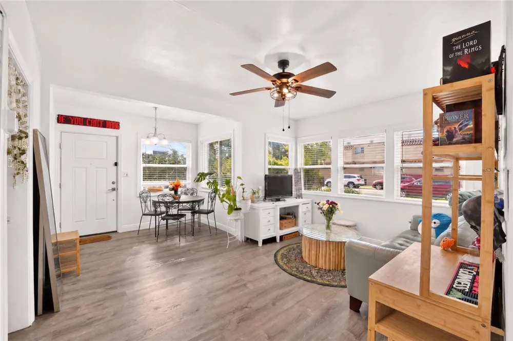 922 SW 7TH AVENUE Gainesville, FL 32601