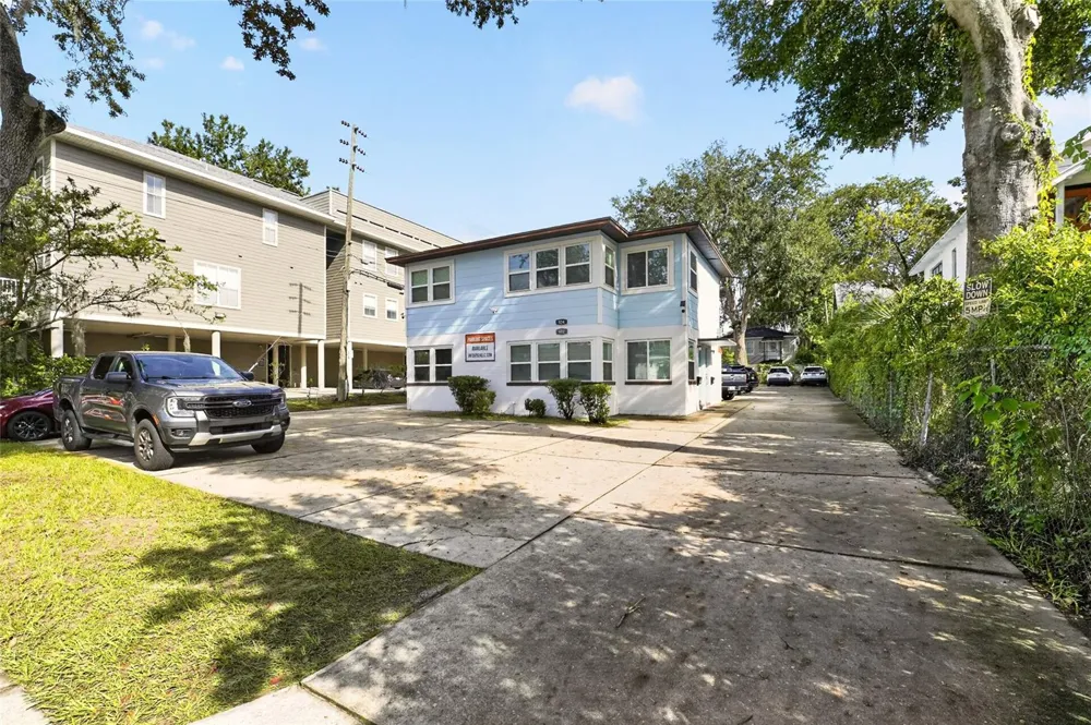 922 SW 7TH AVENUE Gainesville, FL 32601