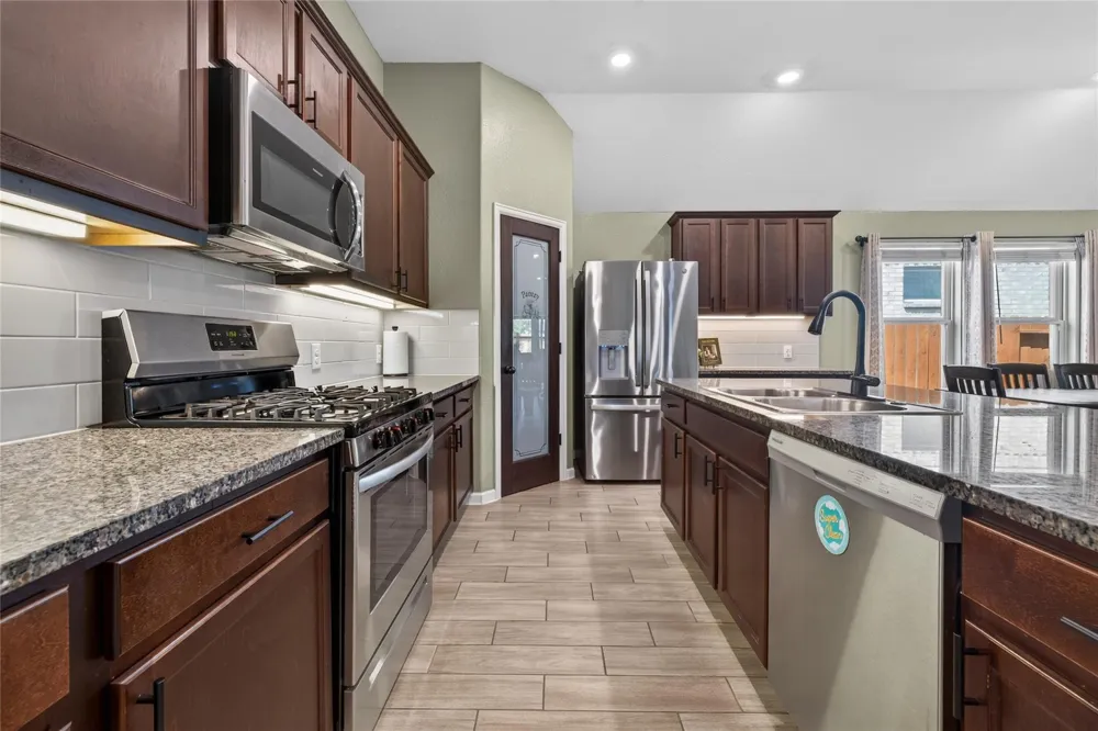 25526 Rancho Espirito Lane Katy, TX 77493