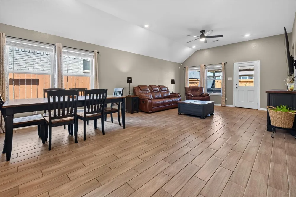 25526 Rancho Espirito Lane Katy, TX 77493