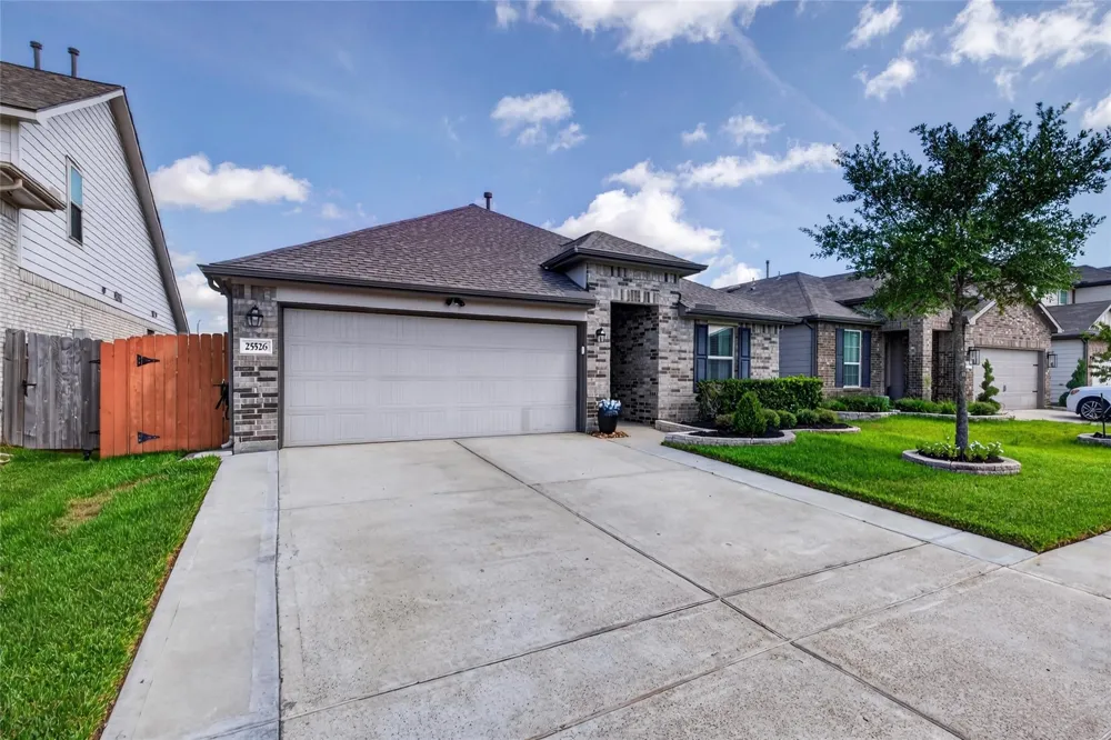 25526 Rancho Espirito Lane Katy, TX 77493