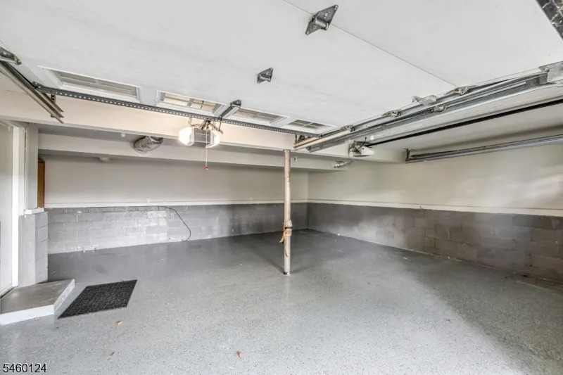23 Hampshire Rd Paramus, NJ 07652