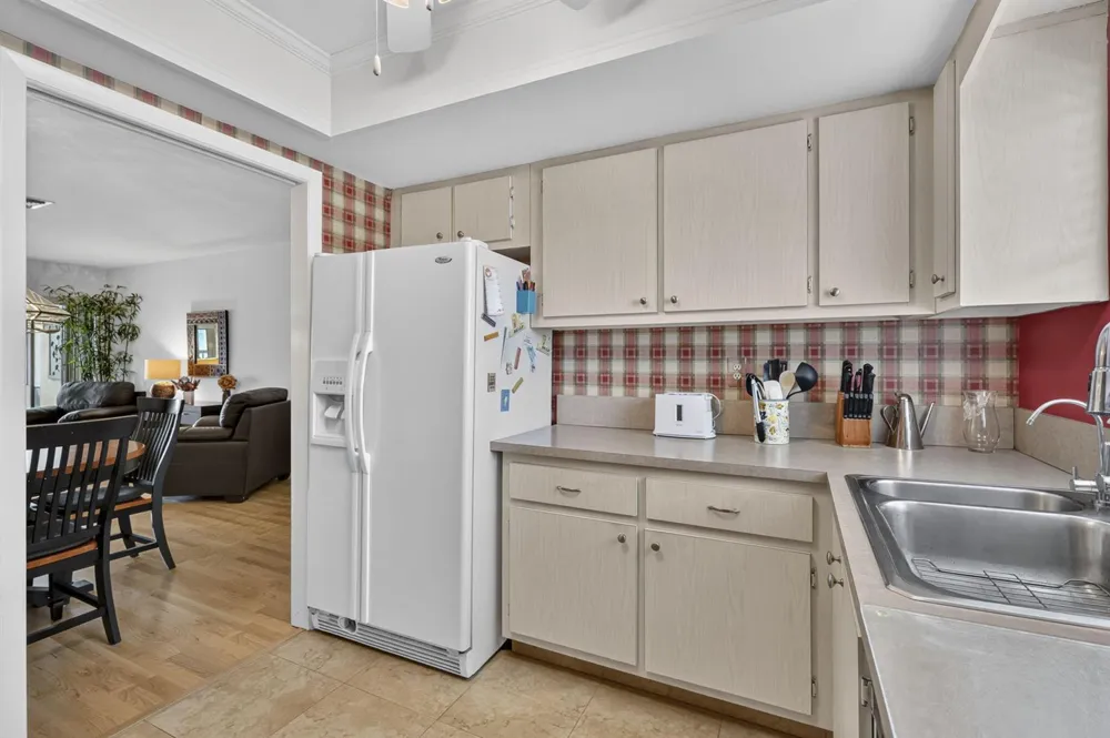 2990 Crosley Drive E #G West Palm Beach, FL 33415