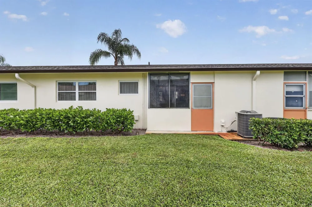 2990 Crosley Drive E #G West Palm Beach, FL 33415