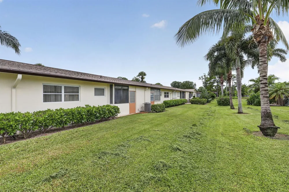 2990 Crosley Drive E #G West Palm Beach, FL 33415
