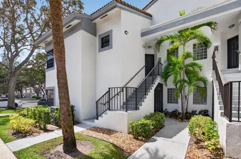 5414 Venetia Court #H