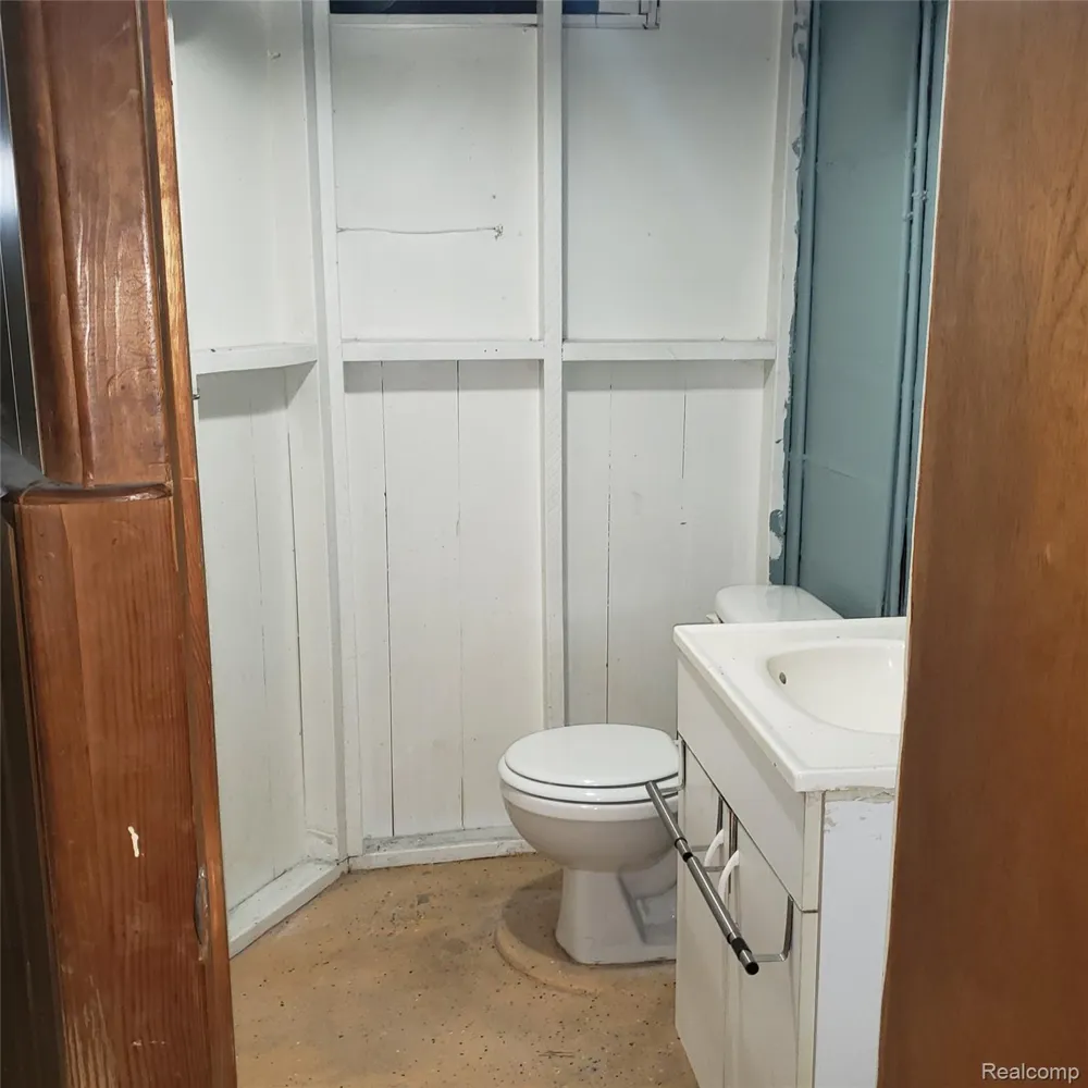2043 Mill Street Lincoln Park City, MI 48146