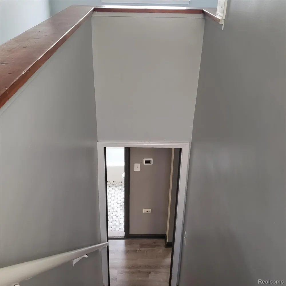 2043 Mill Street Lincoln Park City, MI 48146