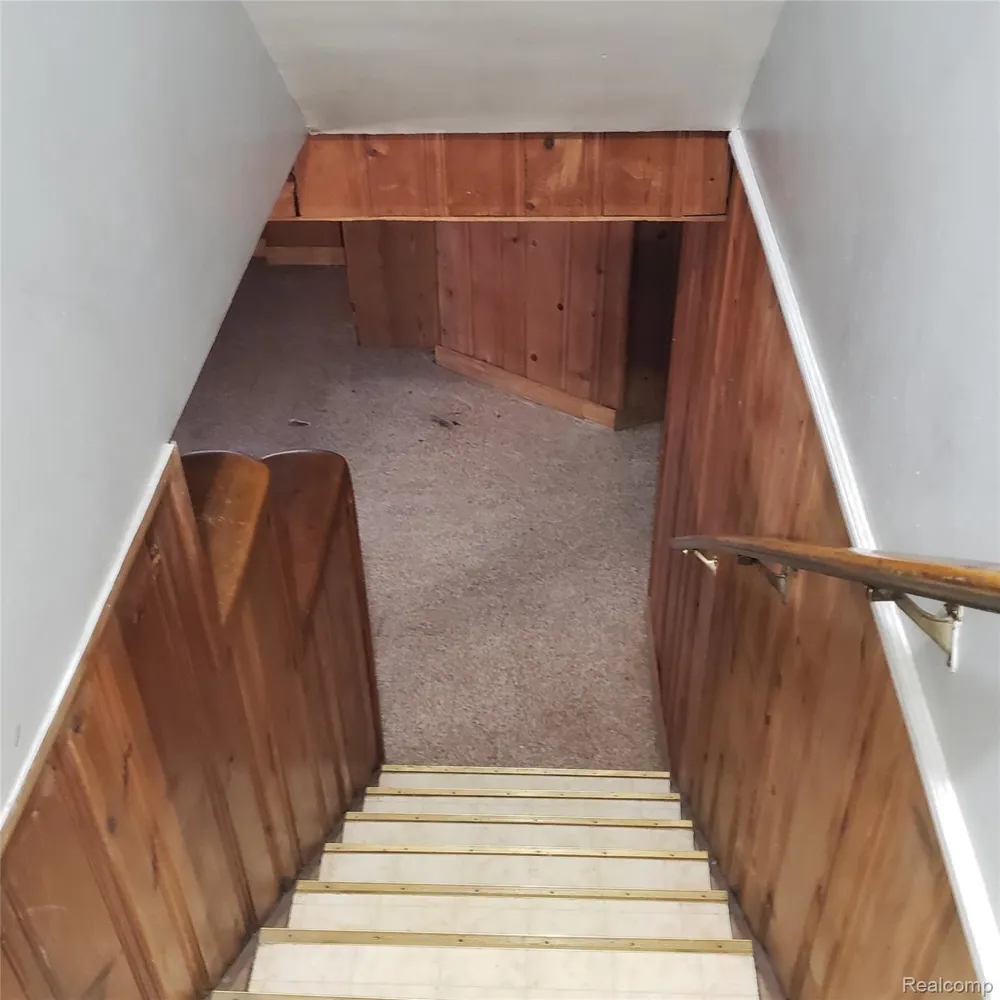 2043 Mill Street Lincoln Park City, MI 48146
