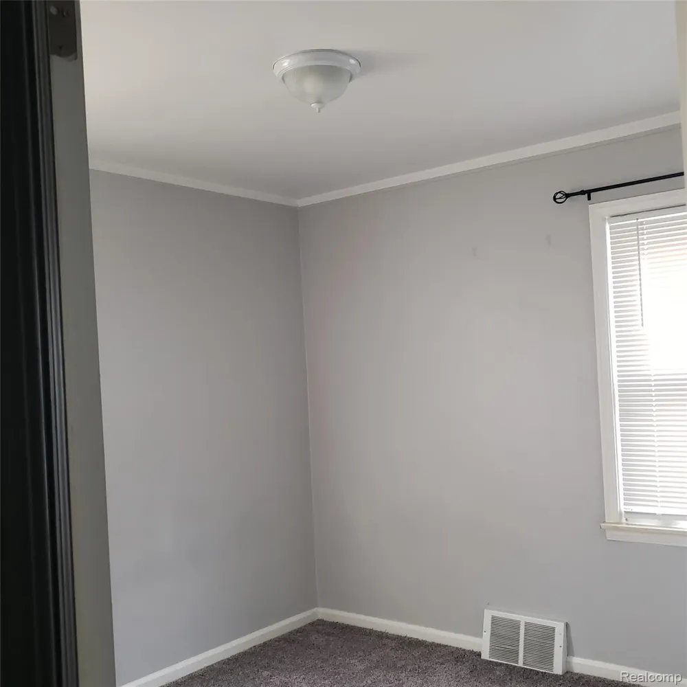 2043 Mill Street Lincoln Park City, MI 48146
