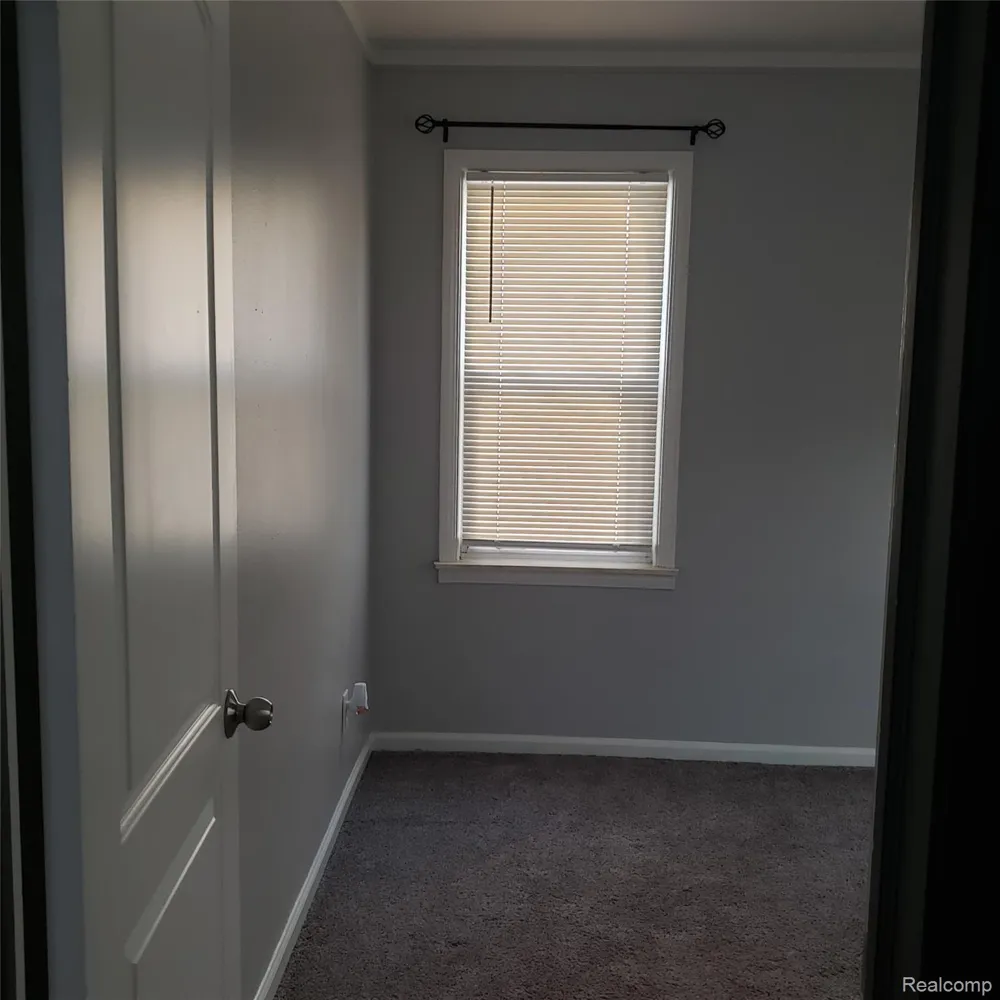 2043 Mill Street Lincoln Park City, MI 48146