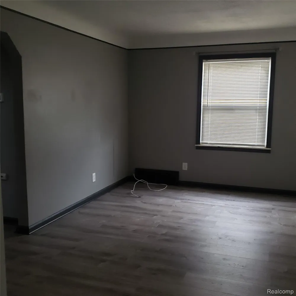 2043 Mill Street Lincoln Park City, MI 48146