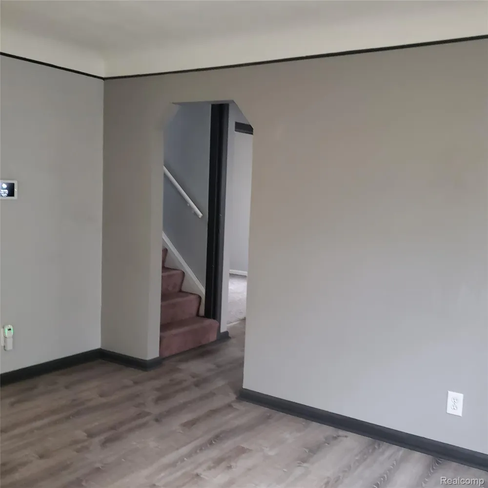 2043 Mill Street Lincoln Park City, MI 48146